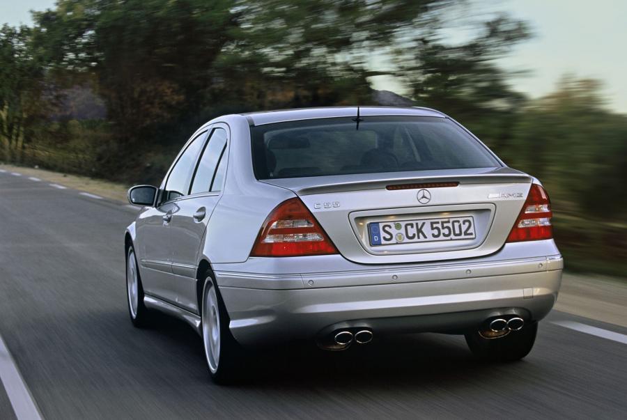  Mercedes-Benz C55 AMG 2005 года  (фото 14 из 37)